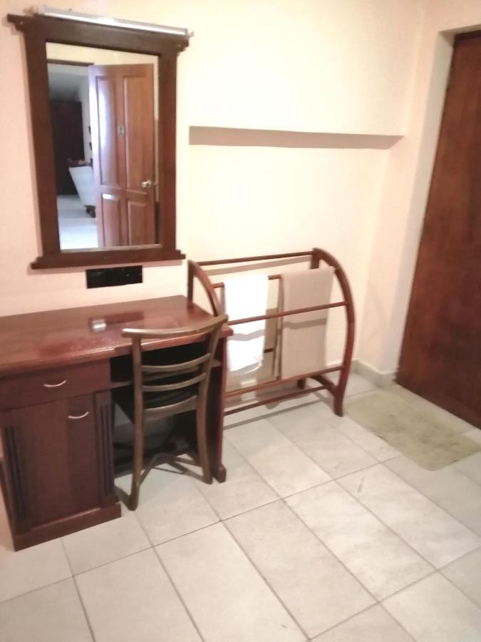 Aca Accommodation Коломбо Екстер'єр фото