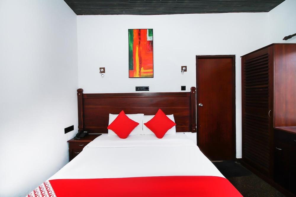 Aca Accommodation Коломбо Екстер'єр фото