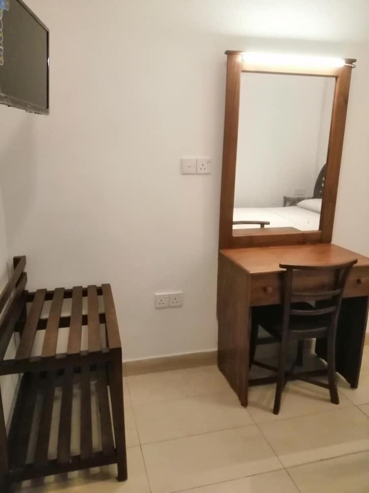 Aca Accommodation Коломбо Екстер'єр фото