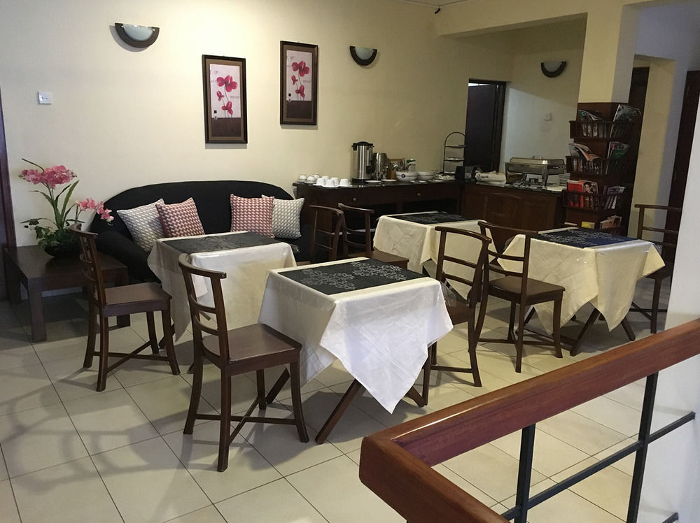 Aca Accommodation Коломбо Екстер'єр фото
