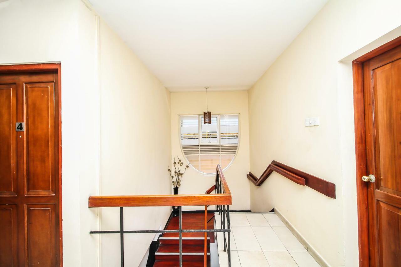 Aca Accommodation Коломбо Екстер'єр фото